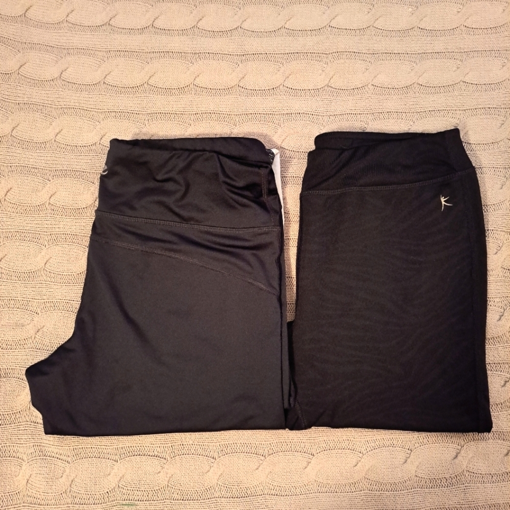 •LOT of 2 Leggings•